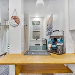 #Urban Elegance 3Br With Parking Near Uc Bart & Downtown