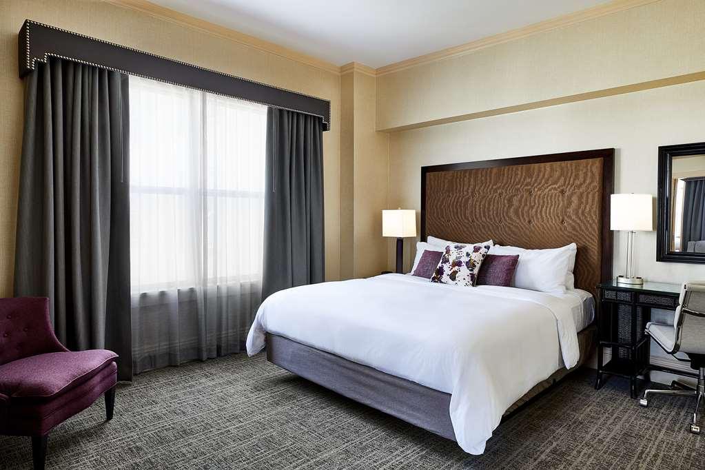 Shattuck Plaza 4*