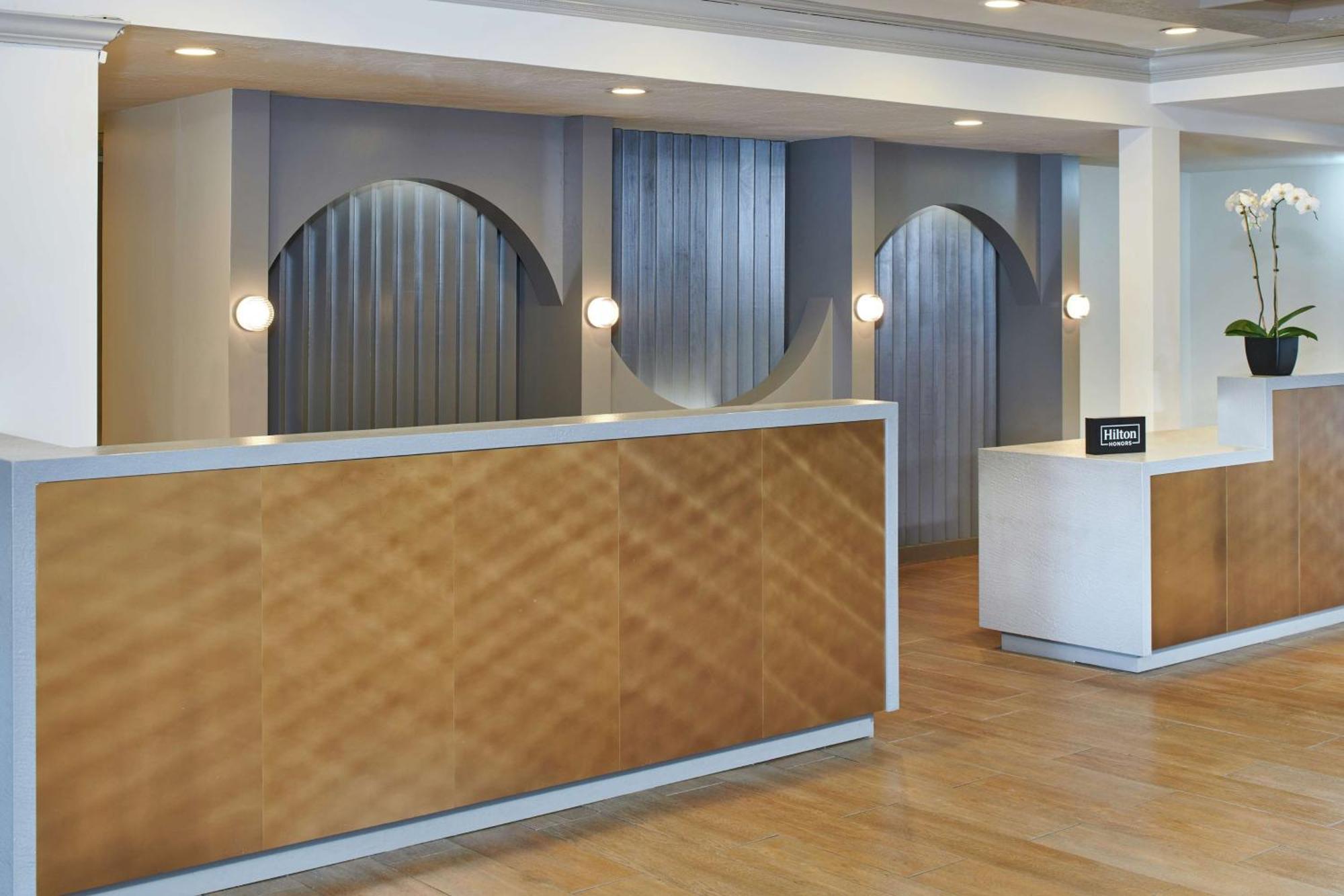 Hotel Doubletree By Hilton Marina 4*