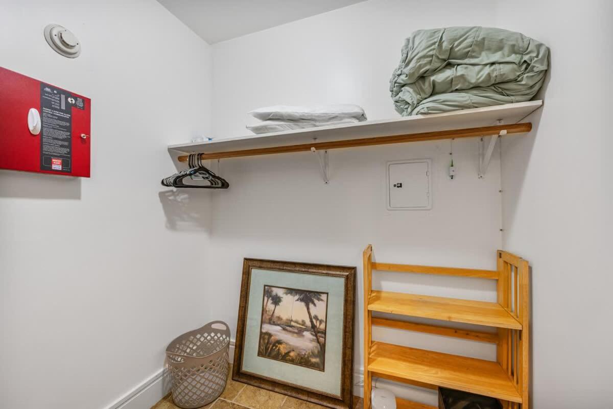 Apartment #urban Elegance 3br With Parking Near Uc Bart & Downtown *