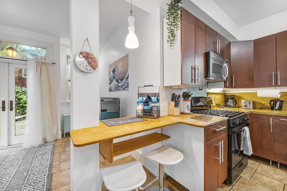 Apartment #urban Elegance 3br With Parking Near Uc Bart & Downtown *