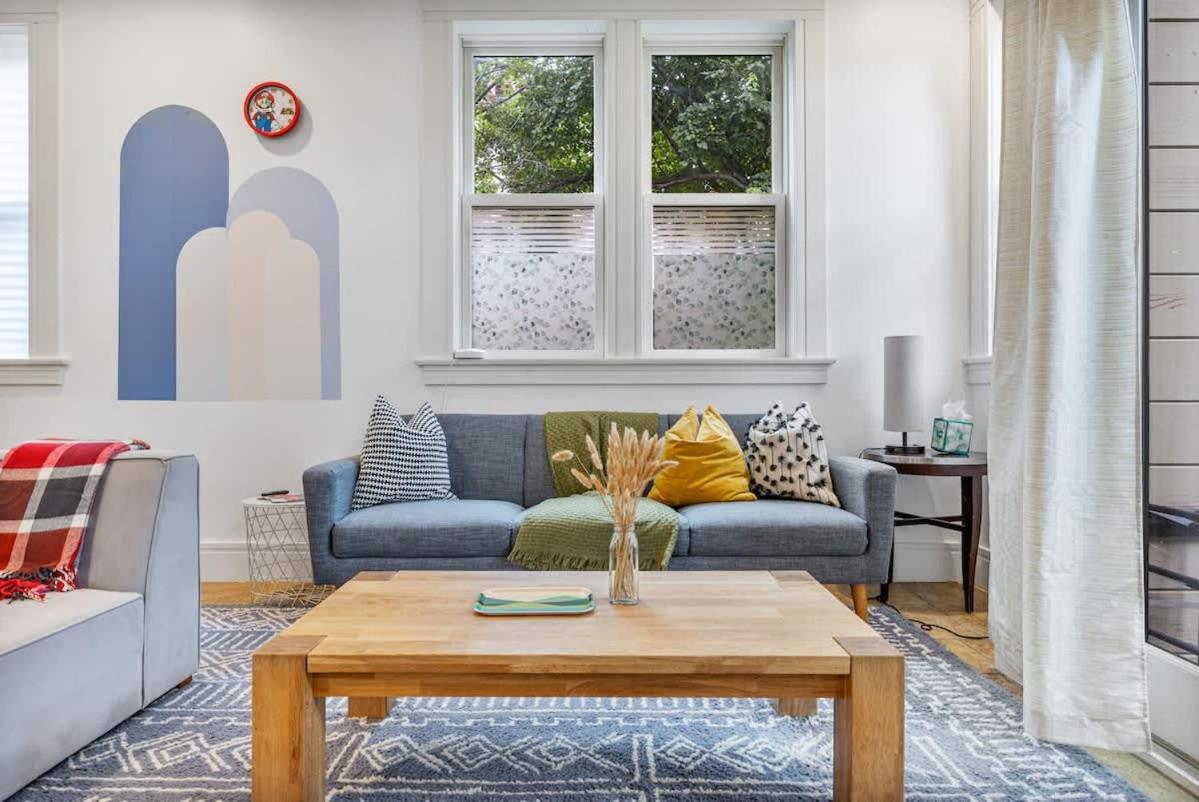 Apartment #urban Elegance 3br With Parking Near Uc Bart & Downtown *