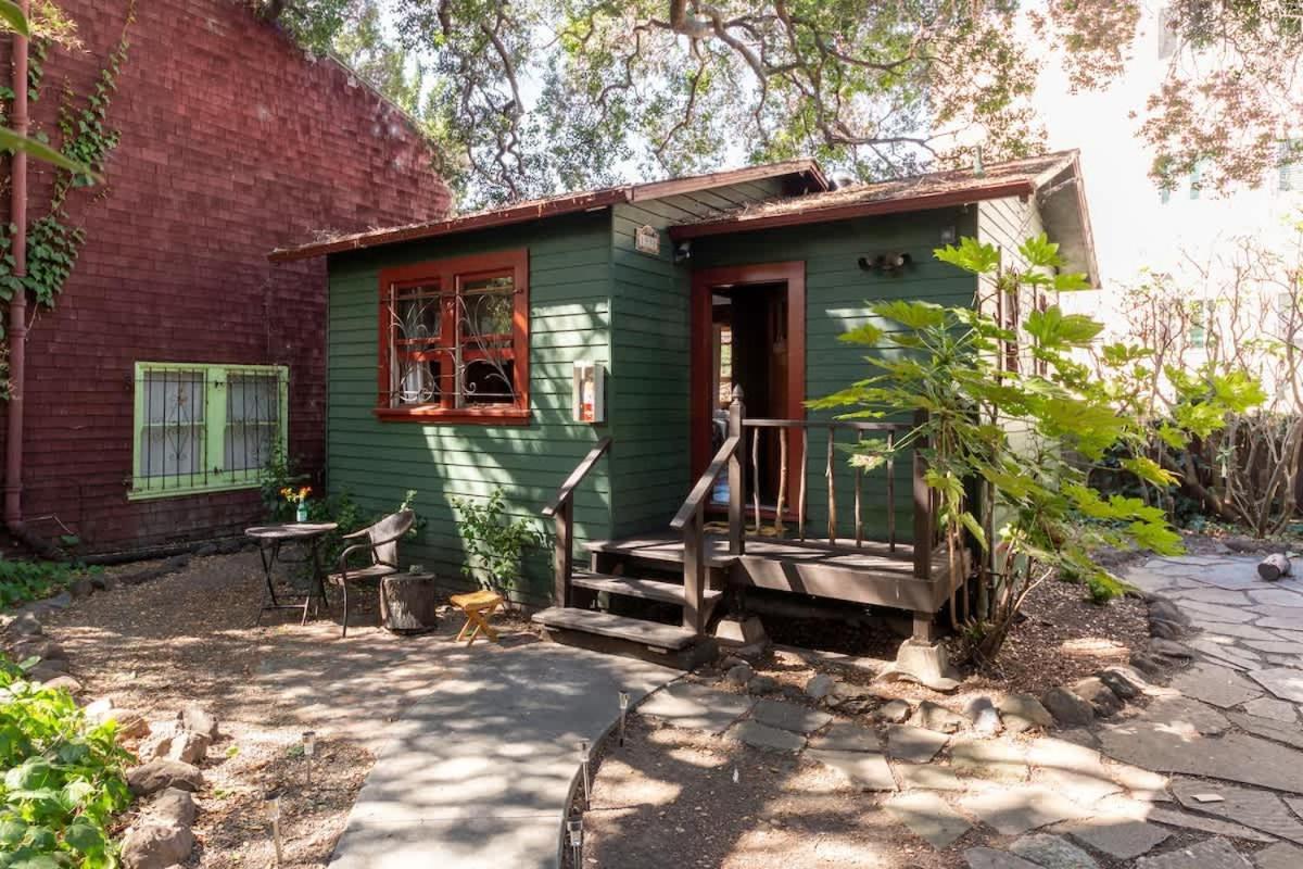 Charming Garden & Walk To Uc & Bart & Parking Nhà nghỉ