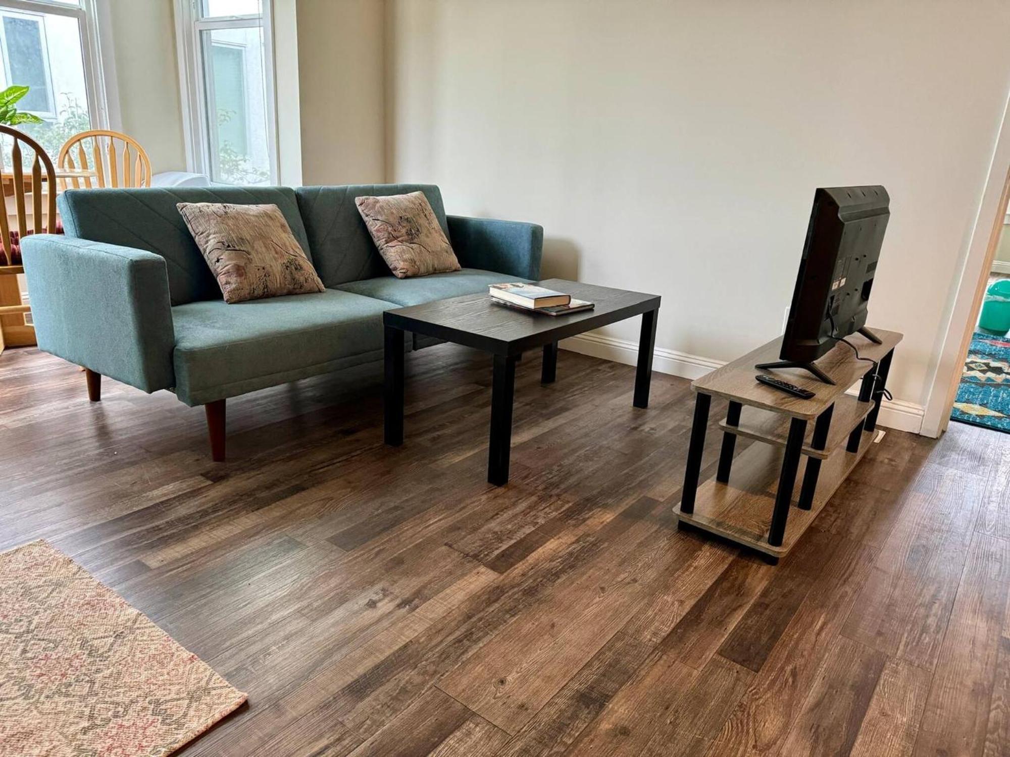 Amazing, Sunny, And Spacious! Steps To Campus! * Berkeley