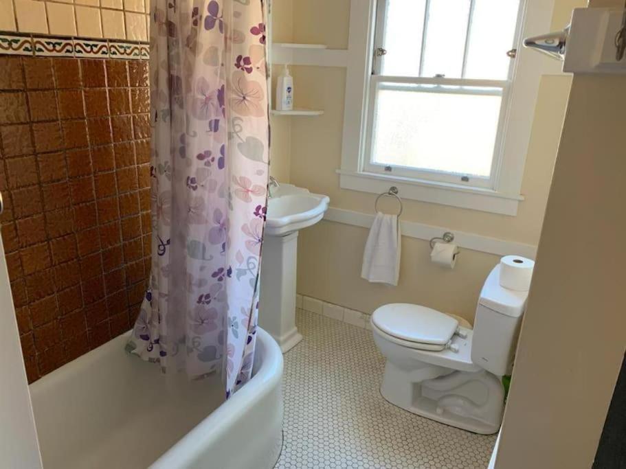 Căn hộ 4br 2bath Near Uc