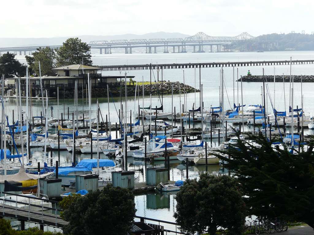Hotel Doubletree By Hilton Marina 4*