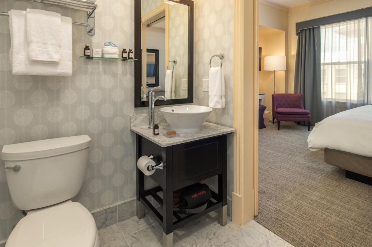 Shattuck Plaza Hotel 4*