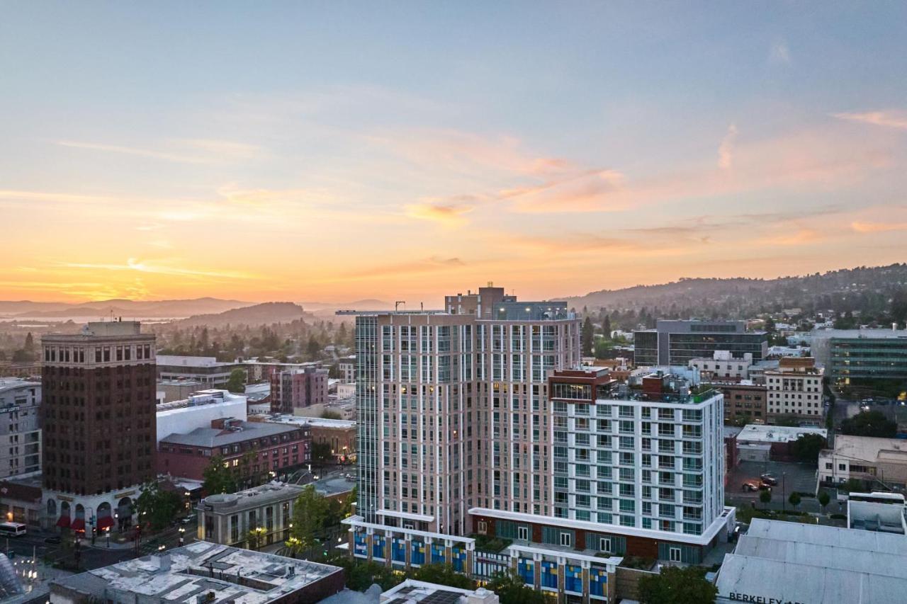 Hotel By Marriott