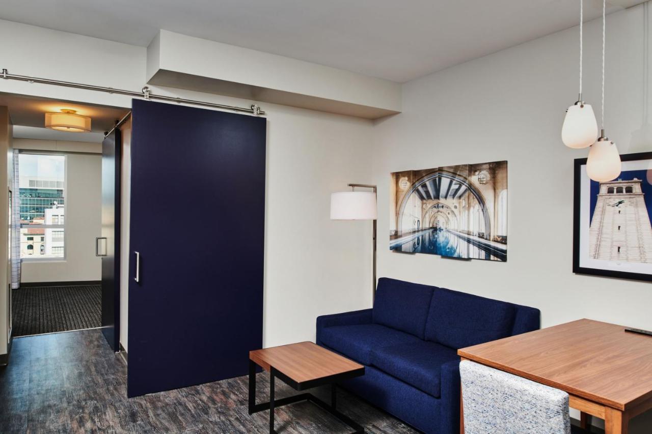 Hotel By Marriott
