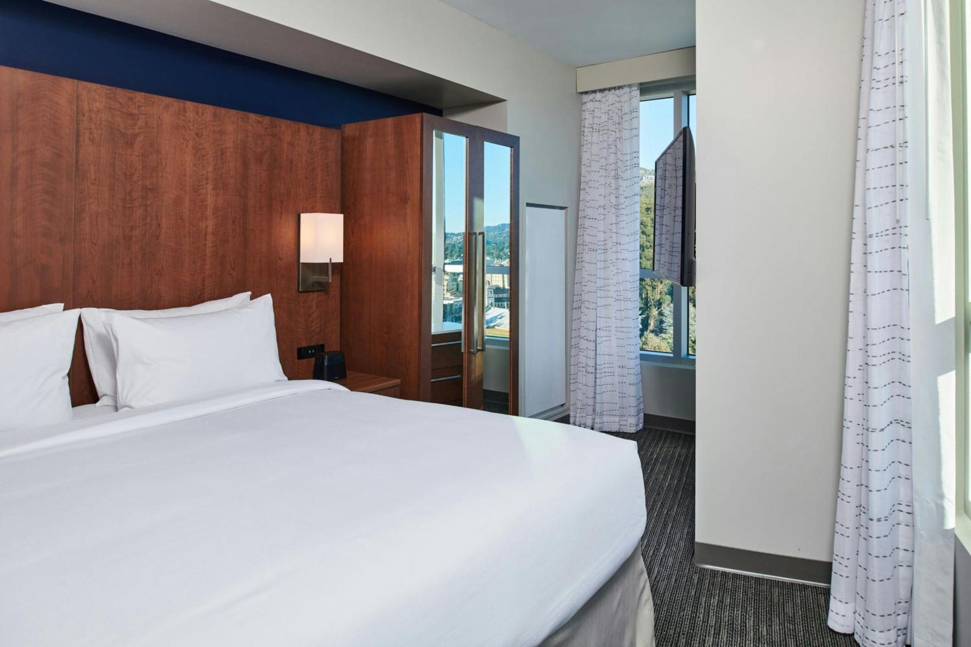 Hotel By Marriott 4*