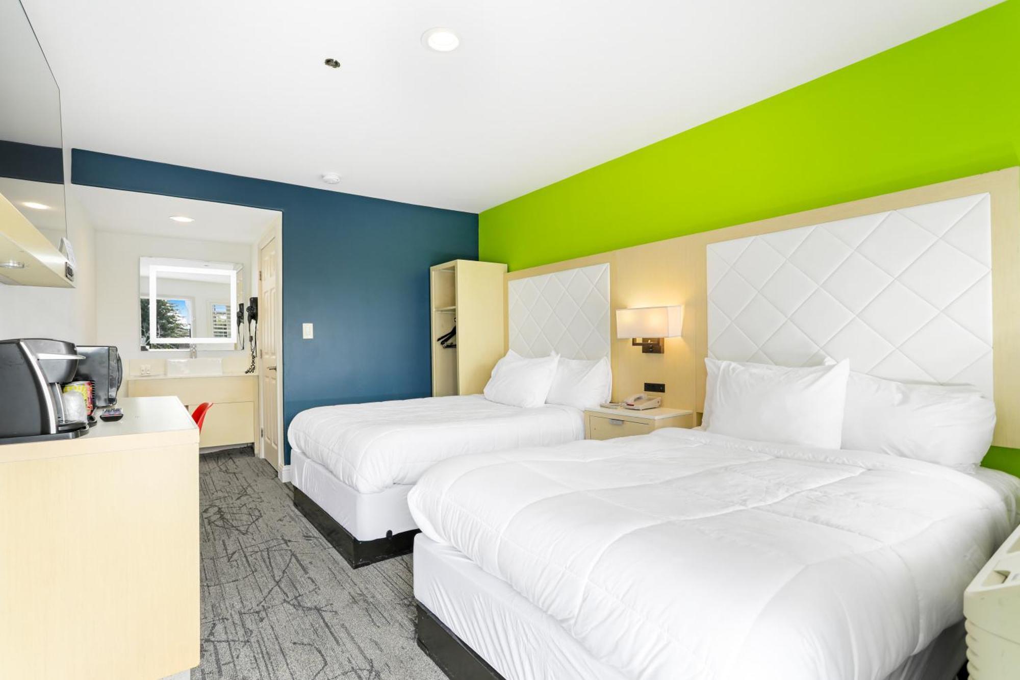 Signature Hotel 2*