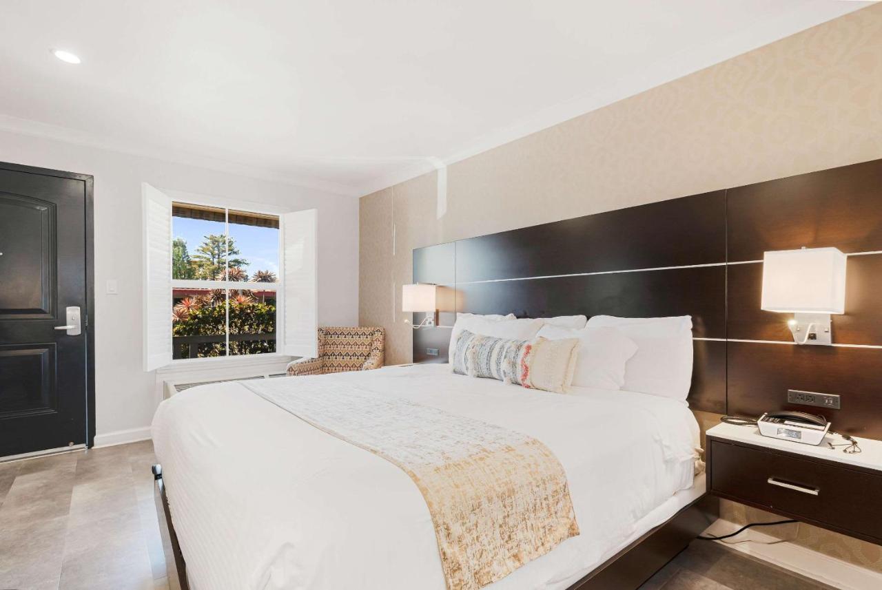 Motel Rodeway - 2*